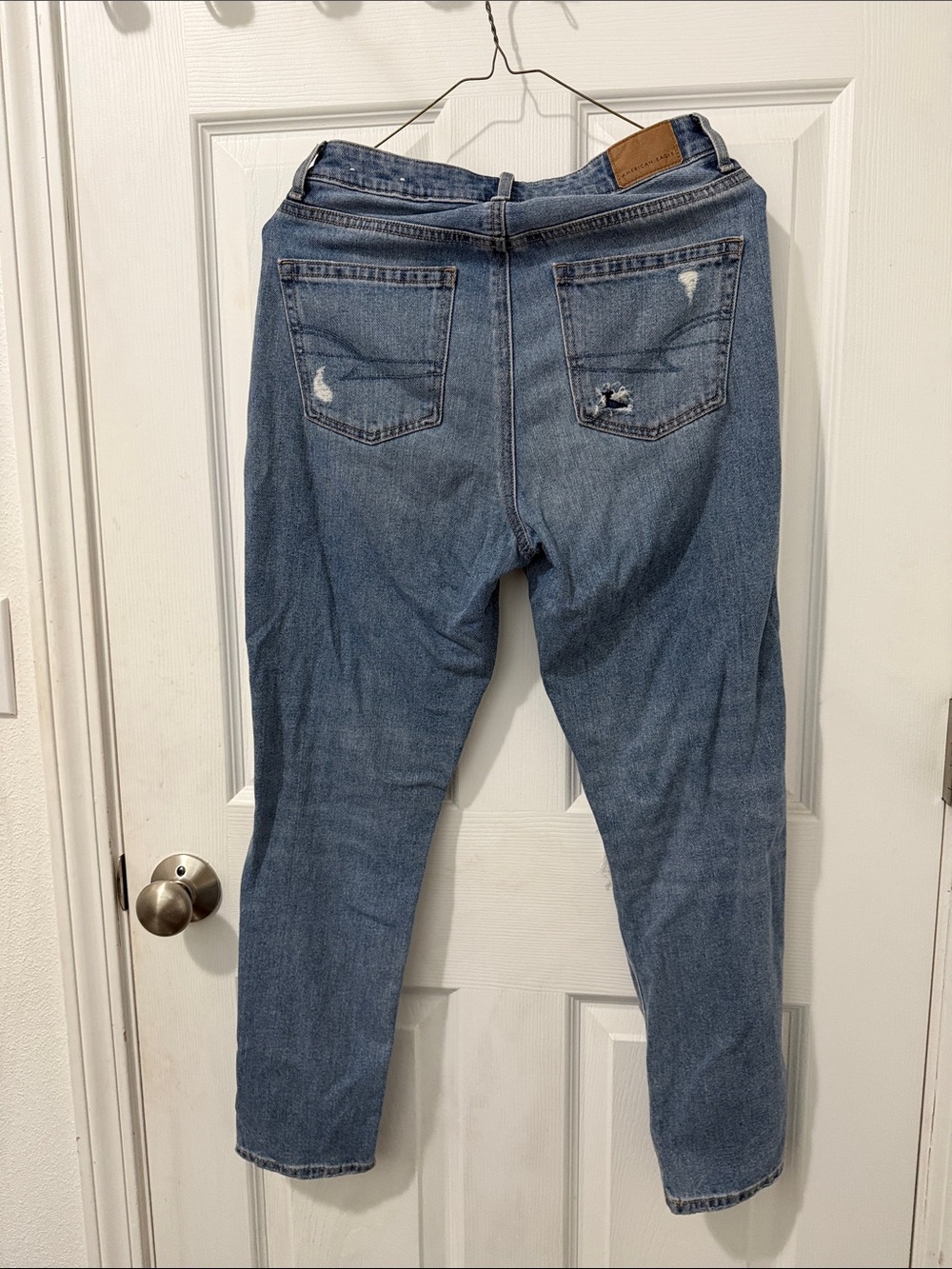 American Eagle Outfitters Medium Blue Ripped Mom Jeans - Picture 4 of 6